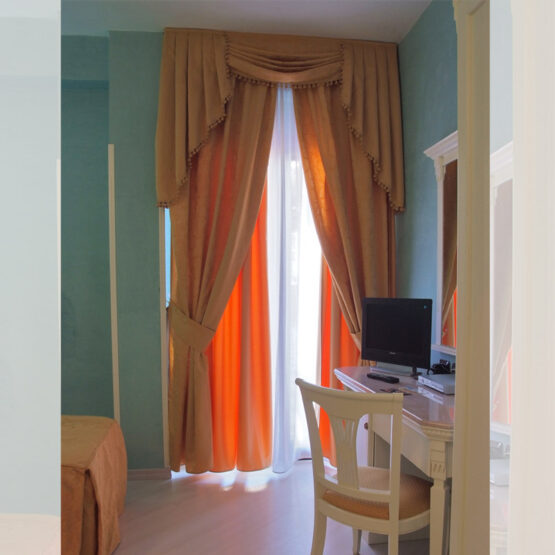 Tenda 6 teli festoni e codette 